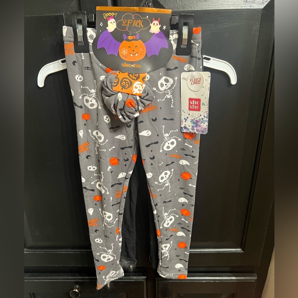NWT-🎃👻 2 Pack Halloween Little Girl Leggings with Bonus Matching Scrunchie